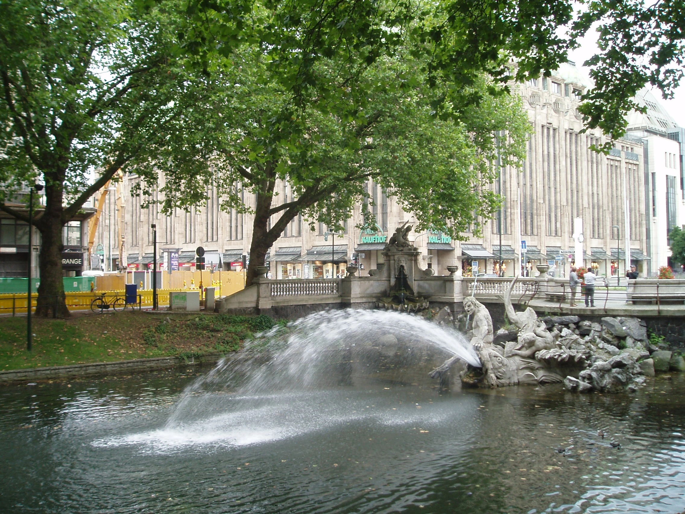 Königsallee (the Kö)