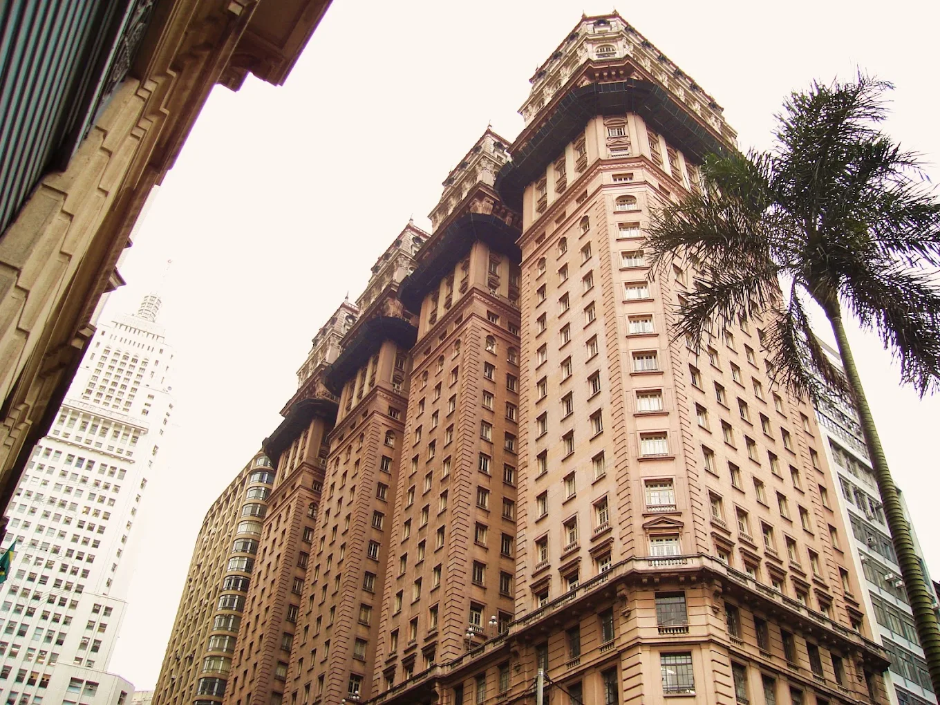 Martinelli Building