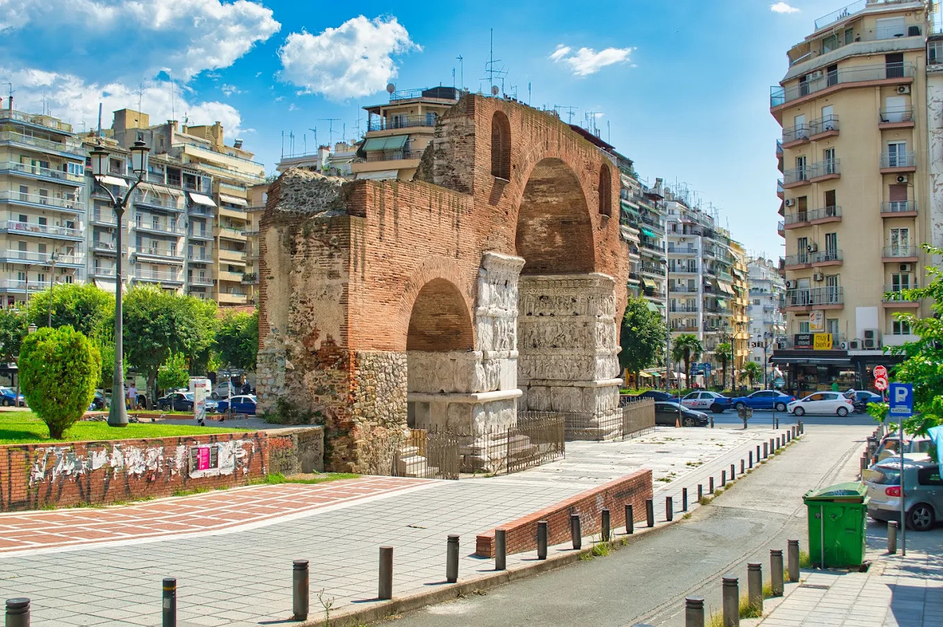 The Rotunda and the Arch of Galerius (Kamara)