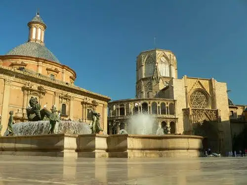 Plaza de la Virgen