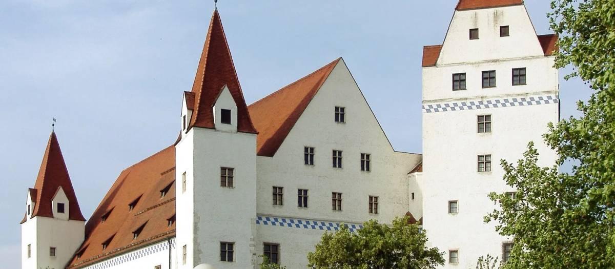 New Castle and Bavarian Army Museum (Neues Schloss)